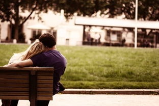 异地情侣见面怎么挽回,恋爱跨地区，如何拯救感情？