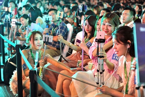 母亲假装断臂挽回孩子,母亲装断臂拯救孩子