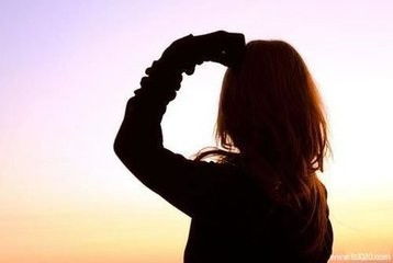 说什么话挽回女生,挽回女生心情，重写观点