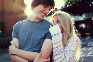 挽回男人应该主动吗,挽回男人应该由女方主动吗？