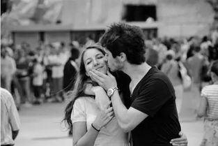 挽回异地恋的危机,解决异地恋危机：走出低谷，稳定关系