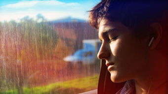 初中男生失恋怎么挽回，初中男生失恋，如何拯救爱情？