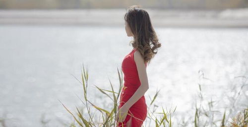 因为婚育年龄分手挽回,重修旧好，愿意守候。