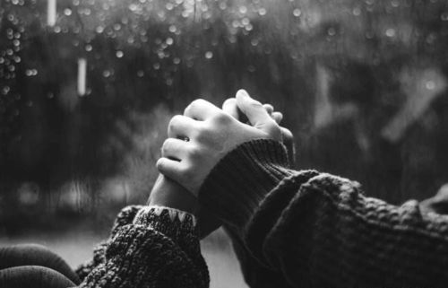 装可怜挽回老婆的句子，用心挽回婚姻：这些温馨句子能让她从心底原谅你