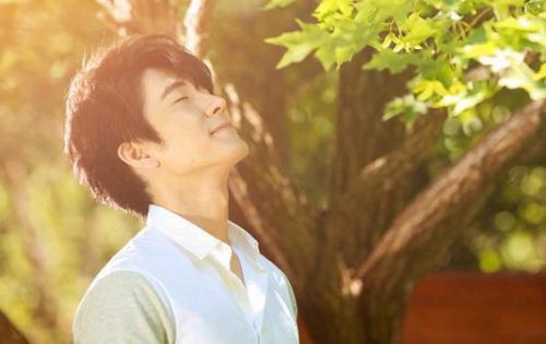 妻子挽回丈夫的歌,妻子歌声感化丈夫，两人重修旧好