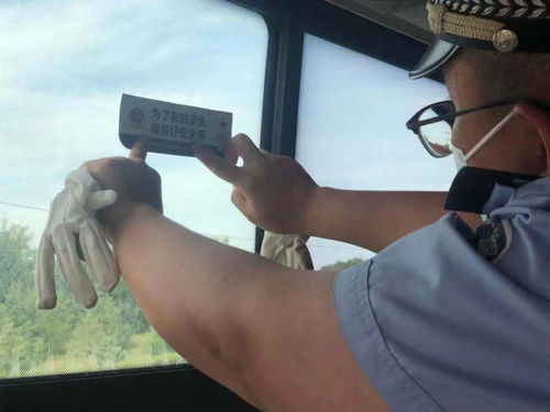 安全带怎么挽回,正确使用安全带的方法