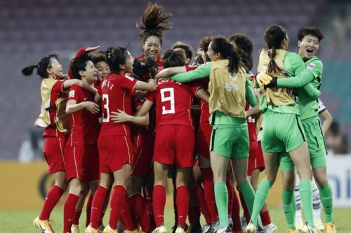 男足惨败女足挽回颜面,男足失利女足大捷