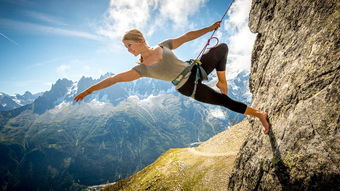 悬崖跳伞挽回女朋友,悬崖勇敢跳跃拯救感情)