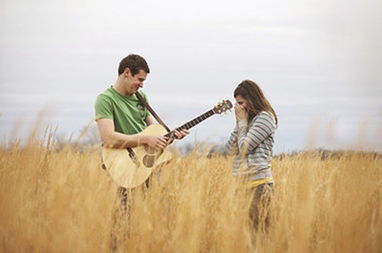 挽回女友的伤感话语,挽回女友的伤感话语：温柔的心意是重建爱情的良药