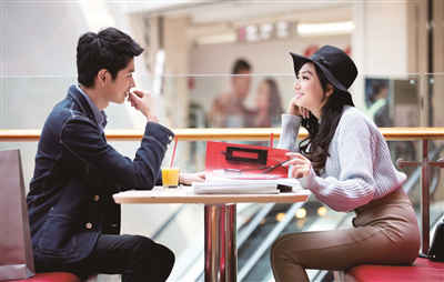 女生主动挽回相亲对象,女孩积极追求相亲对象