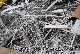 废旧的画布如何挽回,旧画布再利用：废旧画布创意再生