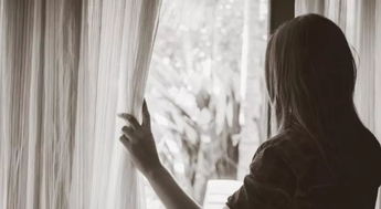 挽回女友qq说说编辑,挽回女友发了这样一条QQ说说，你该怎么做？