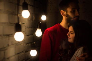 打了女朋友挽回不了,挽救爱情，不可能打女友