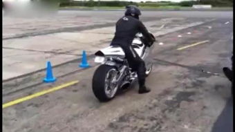 骑重机挽回男友,骑摩托追回前男友