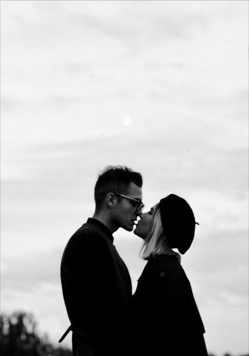 男人挽回女人的生命,男人拯救女人生命