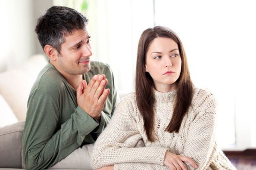 挽回女朋友送了包,送包挽回女友心，爱情复苏再牵手