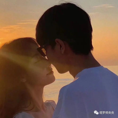 挽回感情主动亲吻对方,亲吻有助于挽回感情