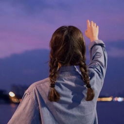 水瓶女哭着挽回你,哭着挽回你，水瓶女不舍。