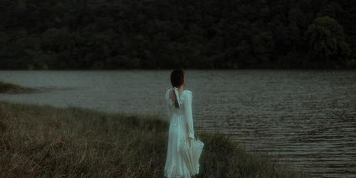 无力挽回的要放弃,无法挽回，只能放手