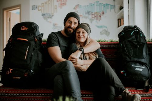 复合男生疯狂挽回前任,男生用狂热行动挽回失去的爱情)