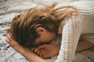 慢慢挽回死心的女友,用行动赢回失落女友