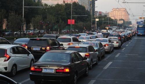 闯红灯压线如何挽回，闯红灯后如何挽回？50字