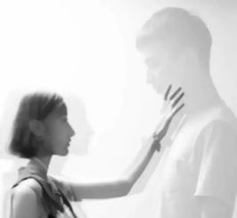 初中男生失恋怎么挽回，初中男生失恋，如何拯救爱情？