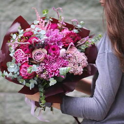 挽回女朋友送花合适,如何用花挽回女友？