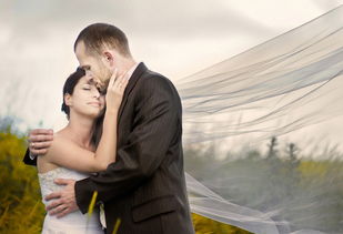 女后悔出轨怎么挽回,出轨女后悔，如何挽回？