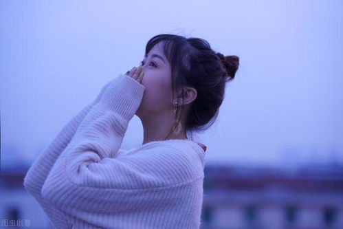 女生挽回成功卑微嘛,挽回成功的女生，意志坚强。