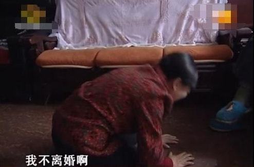 老公跪地怎么挽回丈夫,丈夫失落老公下跪挽回