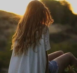 半夜挽回女朋友句子，夜间拯救爱情，成功挽回女友