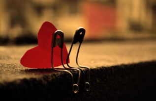 钱能挽回她吗,金钱能否挽回她的爱？