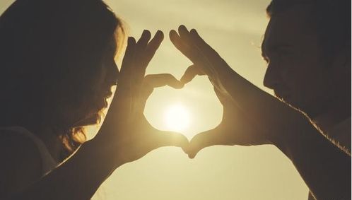 说错话挽回的例子,她用错话挽回了一切