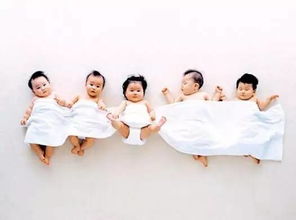 男孩挽回女孩的视频,男孩举行浪漫宴会成功挽回女孩