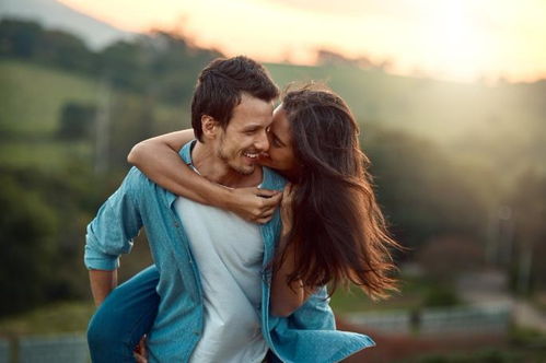 路人送祝福挽回女友,求爱成功：路人送祝福帮忙挽回女友