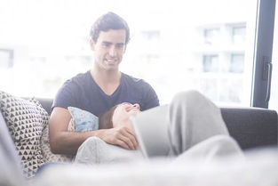 要主动挽回前任吗,失恋后，该如何主动挽回前任？