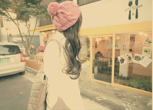 女生挽回男友被拒绝,女孩挽回男友却遭拒，新标题：女生挽回失败