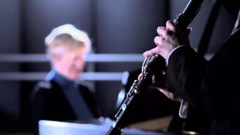 挽回颜面的男主,男主因误会错失机会，最终获得真爱