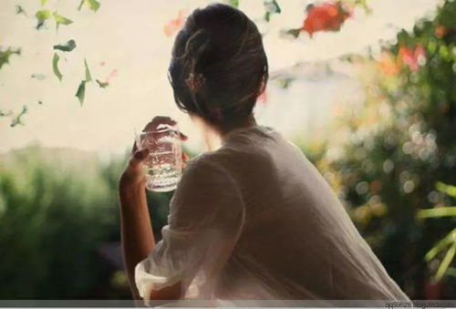 怎样挽回不放手的人，挽回心中所爱：留住渐行渐远的TA