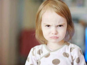 如何挽回叛逆期女孩,如何化解女孩叛逆期？)