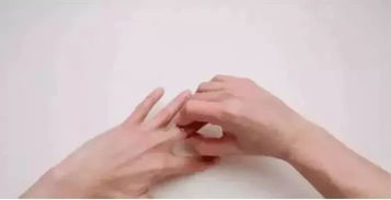 拿戒指挽回前女友,拢回前女友，送上戒指