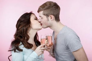 女生喝酒了怎么挽回,怎样挽回女生误喝酒后的关系