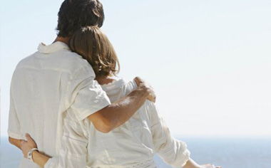 成熟男人如何挽回婚姻女人，如何在婚姻中重拾爱的火苗？