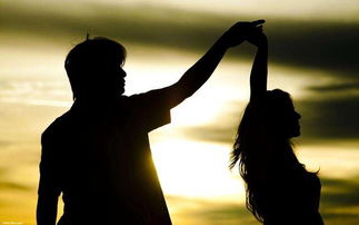 男生放弃了女生挽回,男生撒手不管女生，不再挽留