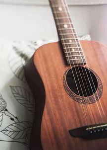 小伙吉他弹唱挽回女友,吉他男神想用音乐挽回心爱女友