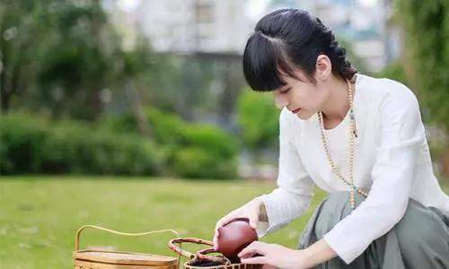 挽回女孩自尊心,挽回女孩自尊心 - 重拾女孩自信