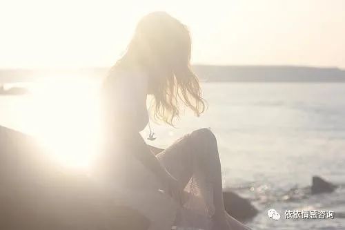 策划挽回女友的方案，如何让你的前女友重新爱上你