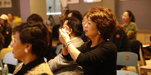 总裁强行挽回灰姑娘，重返婚姻路：总经理用真心与关爱重新赢得破碎家庭的温暖