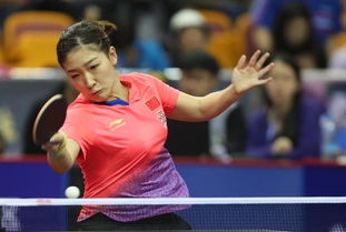 武磊挽回队友失误,武磊扭转局势，化解队友失误。